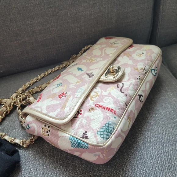 The cutest pink Chanel - Picture 4 of 11